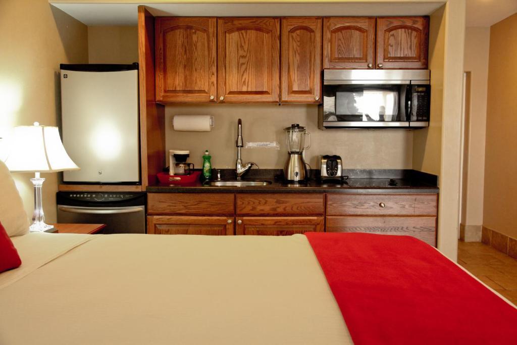 Lake Grassy Inn & Suites Lake Placid Oda fotoğraf